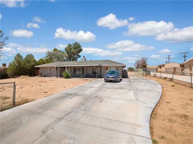 13910 Osage Road, Apple Valley, California 92307
