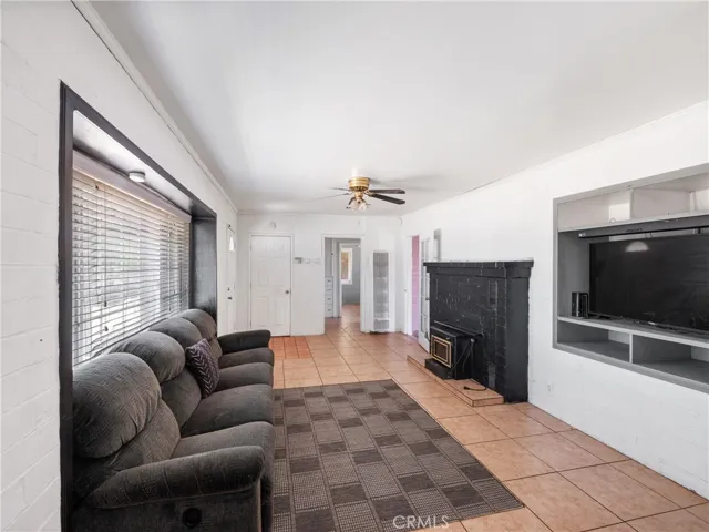13910 Osage Road, Apple Valley, California 92307