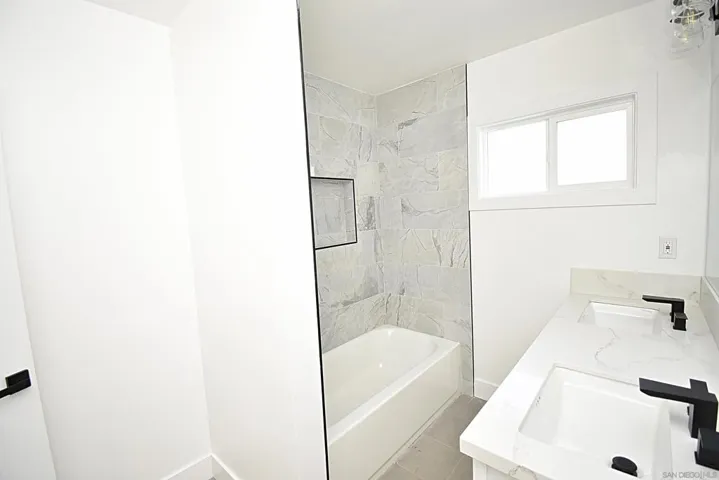 2ND BATHROOM