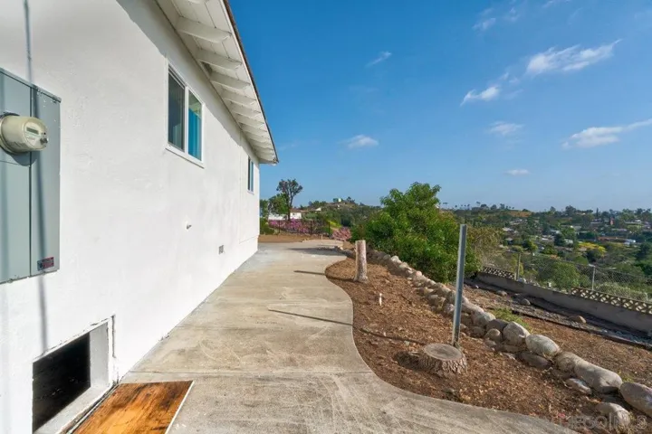 12112 Los Amigos Way, Lakeside, California 92040