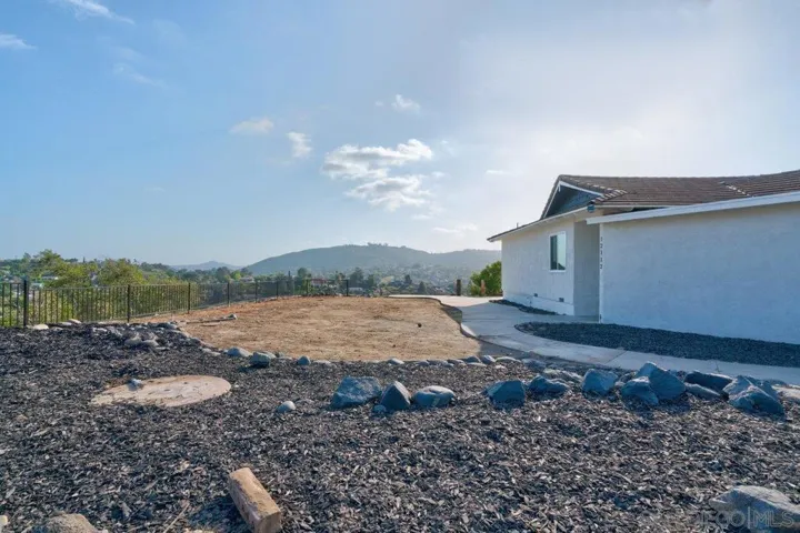 12112 Los Amigos Way, Lakeside, California 92040