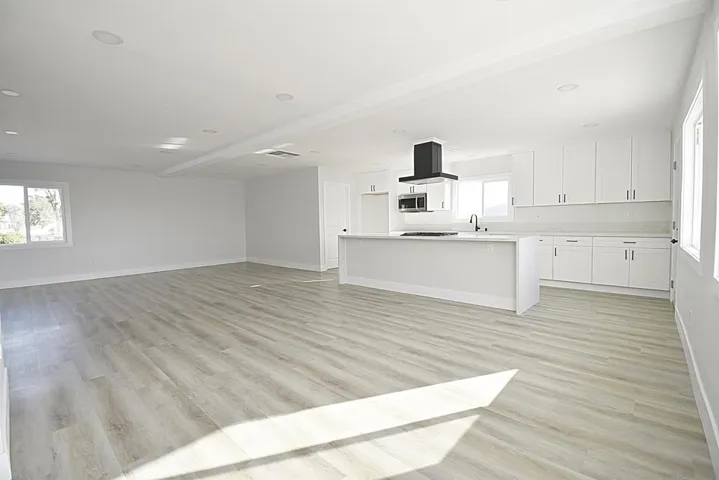 LARGE 20X12 DINING ROOM