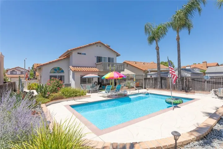 25116 Via Las Lomas, Murrieta, California 92562