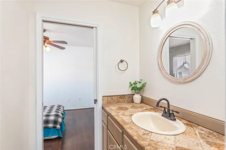 Bath between Secondary Bedrooms