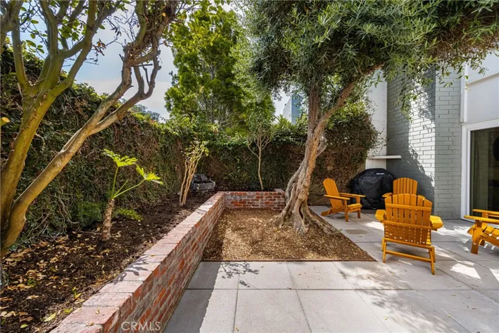 362 Grenoble Lane, Costa Mesa, California 92627
