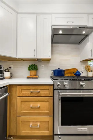 362 Grenoble Lane, Costa Mesa, California 92627