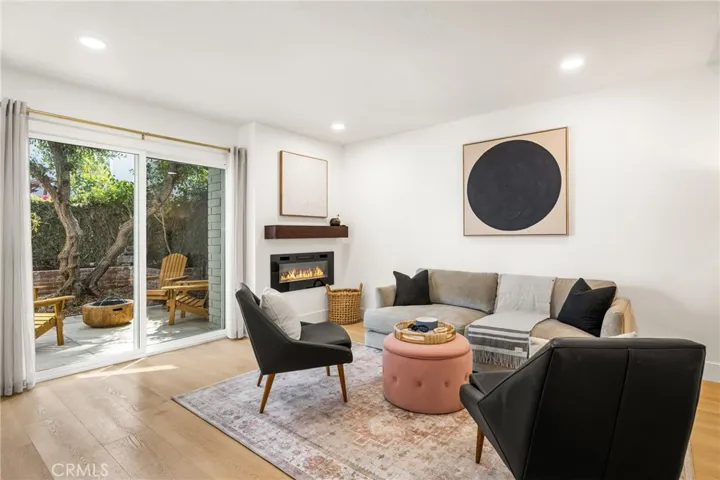 362 Grenoble Lane, Costa Mesa, California 92627