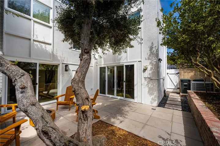 362 Grenoble Lane, Costa Mesa, California 92627