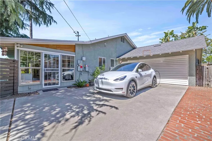 2292 N. Orange Grove Ave., Pomona, California 91767