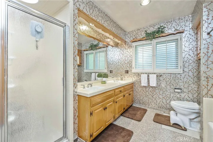2292 N. Orange Grove Ave., Pomona, California 91767