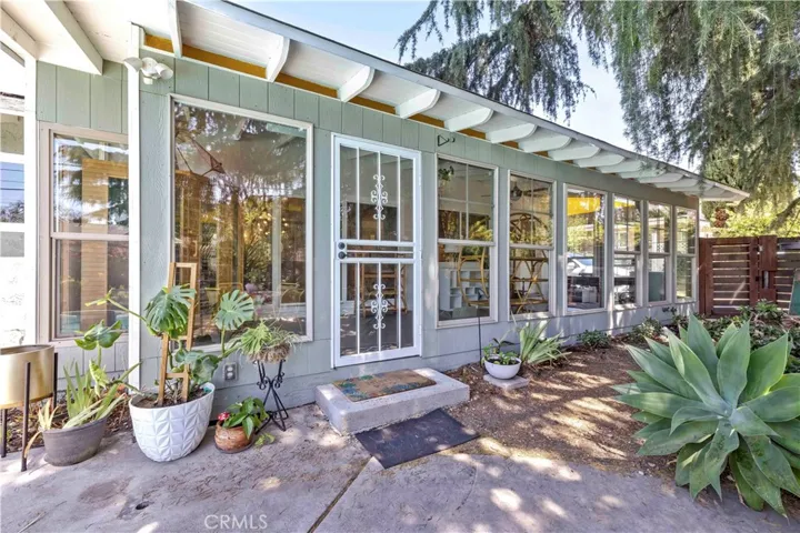 2292 N. Orange Grove Ave., Pomona, California 91767