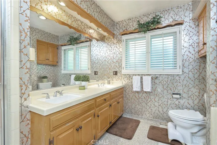 2292 N. Orange Grove Ave., Pomona, California 91767