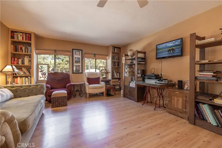 231 Sunset Lane, Sugarloaf, California 92386