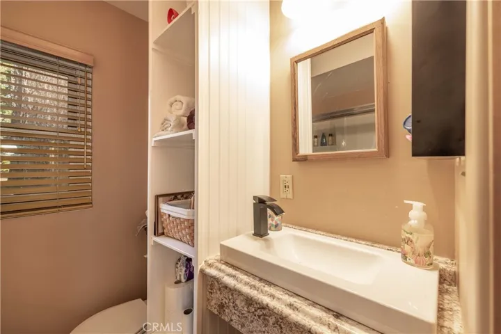 231 Sunset Lane, Sugarloaf, California 92386