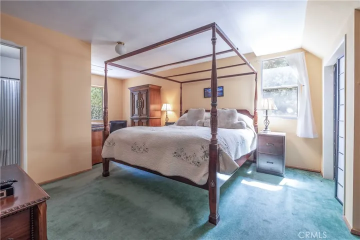 231 Sunset Lane, Sugarloaf, California 92386