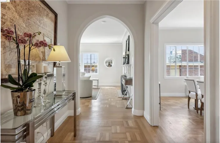 5301 Broadway Ter, Oakland, California 94618