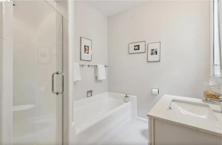 5301 Broadway Ter, Oakland, California 94618