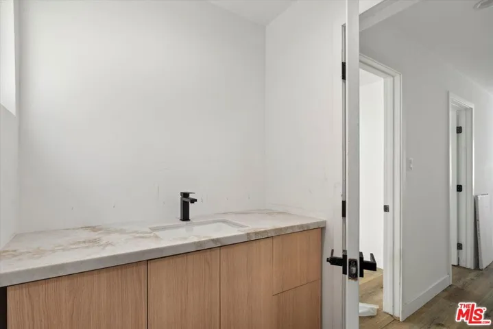 3748 Veteran Avenue, Los Angeles, California 90034
