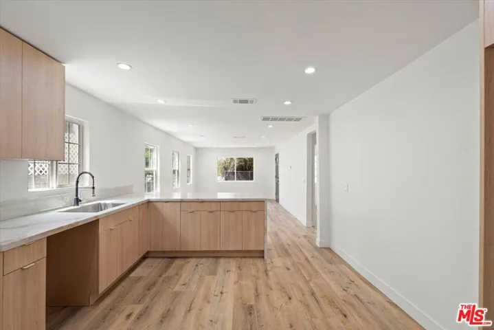 3748 Veteran Avenue, Los Angeles, California 90034