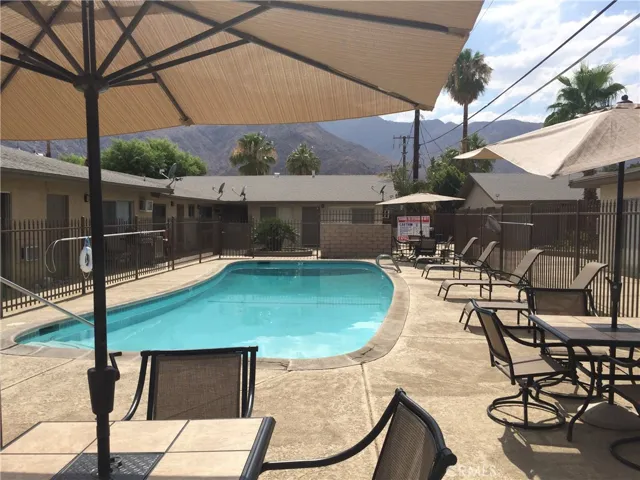 686 E Cottonwood Road, Palm Springs, California 92262