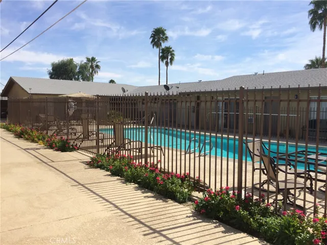 686 E Cottonwood Road, Palm Springs, California 92262