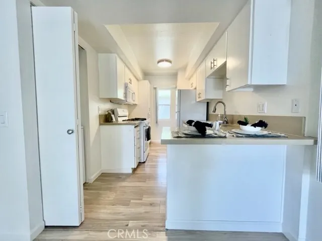 44220 San Pablo Avenue 6, Palm Desert, California 92260