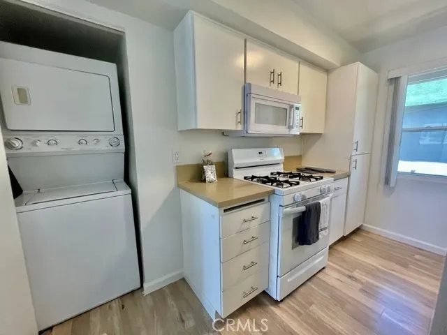 44220 San Pablo Avenue 6, Palm Desert, California 92260