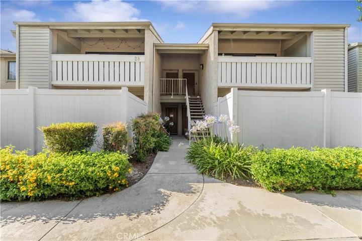 28 Country Mile Road, Phillips Ranch, California 91766