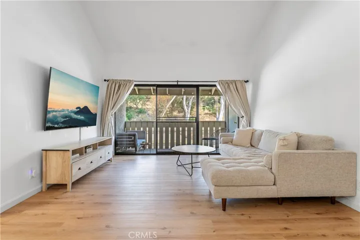 28 Country Mile Road, Phillips Ranch, California 91766