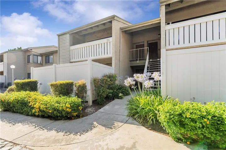 28 Country Mile Road, Phillips Ranch, California 91766