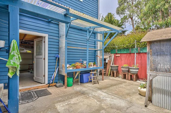 223 Bentley Street, Pacific Grove, California 93950