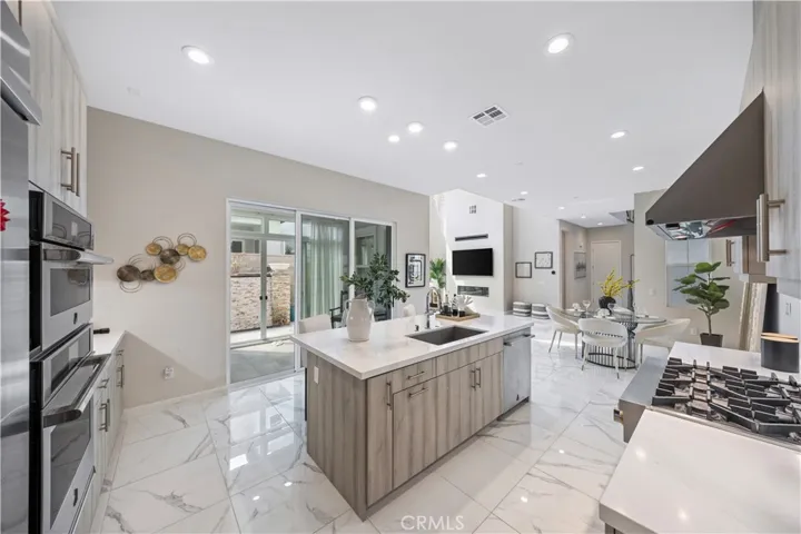 270 Edna Pkwy, Lake Forest, California 92630