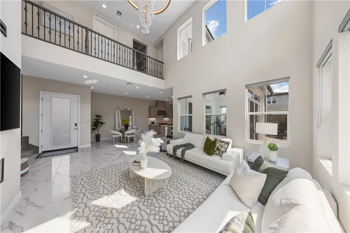 270 Edna Pkwy, Lake Forest, California 92630