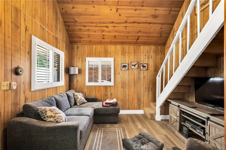 705 Cedar Lane, Crestline, California 92325