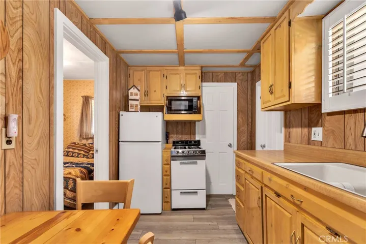 705 Cedar Lane, Crestline, California 92325