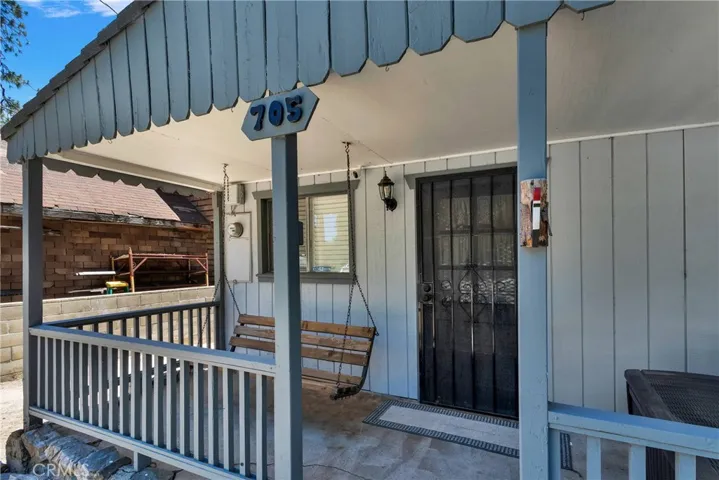 705 Cedar Lane, Crestline, California 92325
