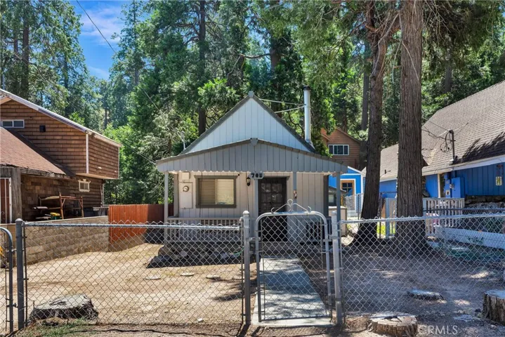 705 Cedar Lane, Crestline, California 92325