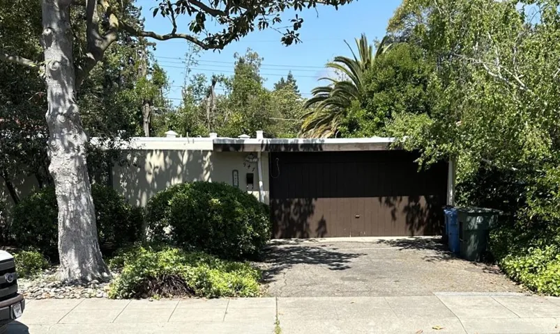 947 Colonial Lane, Palo Alto, California 94303