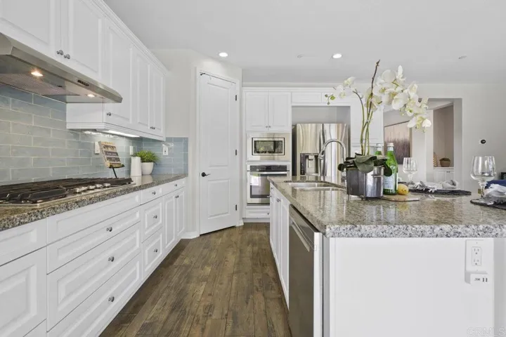 15910 Dyer Lane, San Diego, California 92127