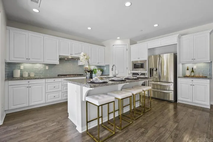 15910 Dyer Lane, San Diego, California 92127