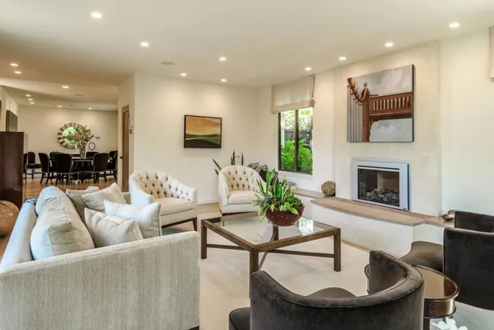823 La Mesa Drive, Portola Valley, California 94028