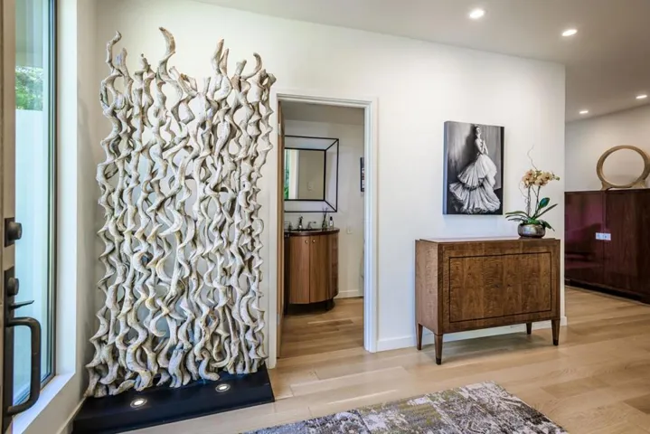 823 La Mesa Drive, Portola Valley, California 94028