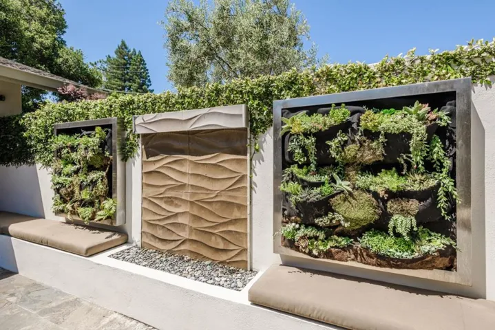823 La Mesa Drive, Portola Valley, California 94028