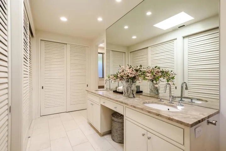 823 La Mesa Drive, Portola Valley, California 94028