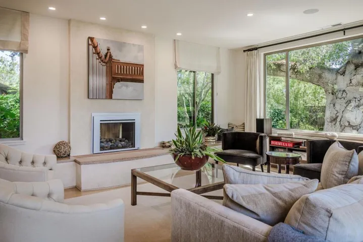 823 La Mesa Drive, Portola Valley, California 94028