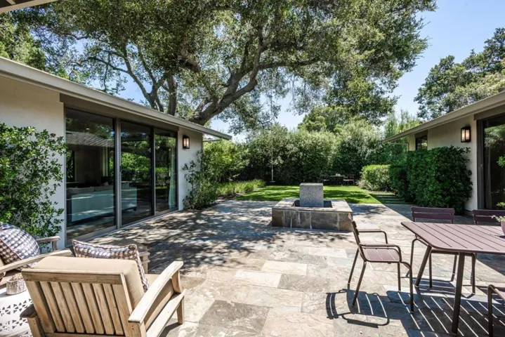 823 La Mesa Drive, Portola Valley, California 94028