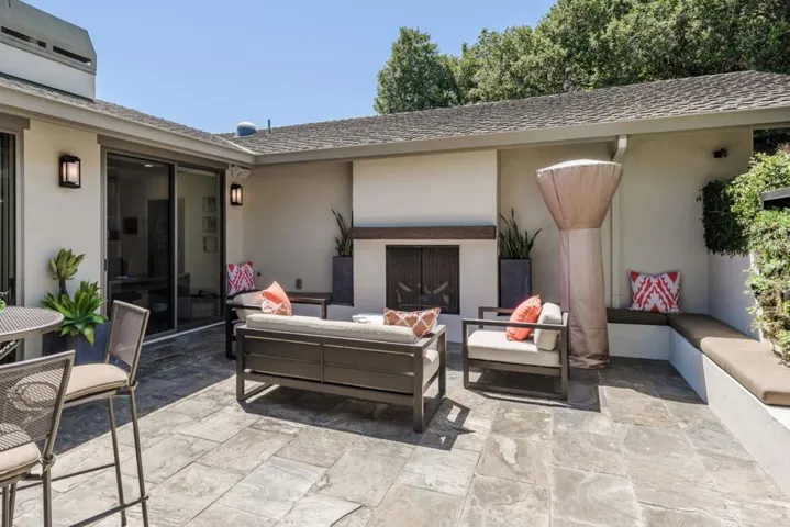 823 La Mesa Drive, Portola Valley, California 94028