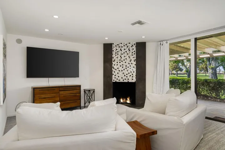 Primary Bedroom Sitting Area