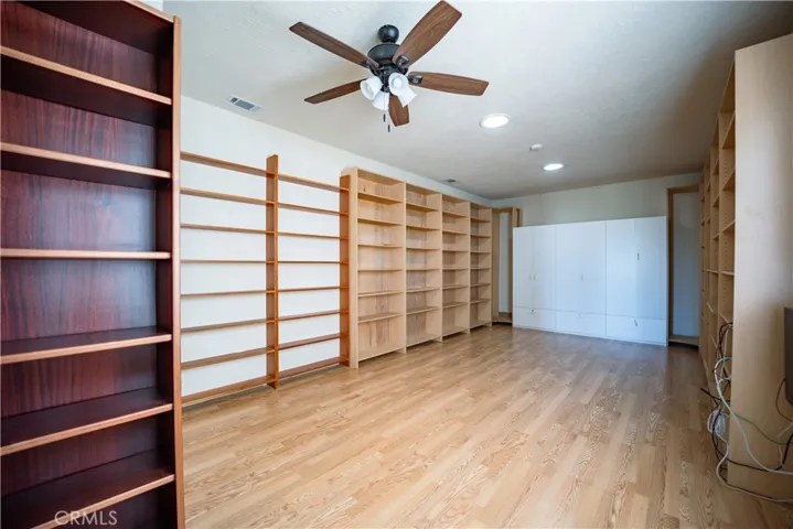 9075 E Primavera Road, Pinon Hills, California 92372
