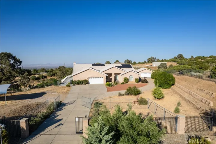 9075 E Primavera Road, Pinon Hills, California 92372